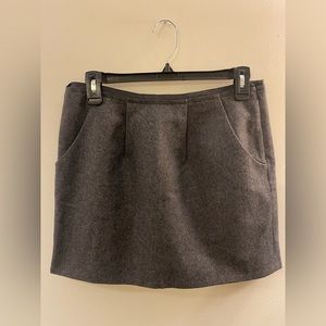 J Crew gray wool mini skirt
preowned great condition 
size 4